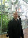 I'm in front of the Rainforests Of The World dome at the California Academy of Sciences in Golden Gate Park San Francisco, California (125k)