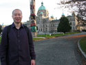 I'm in front of the British Columbia legislative buildings in Victoria, British Columbia, Canada (155k)